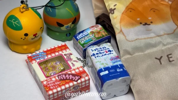 大街道・銀天街のガチャ巡りで手に入れたみきゃんやエリエールのミニチュアチャーム - ゆりママんブログ 大街道・銀天街のガチャ巡りで手に入れたみきゃんやエリエールのミニチュアチャーム