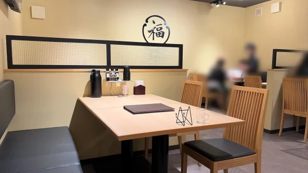 とろけるハンバーグ福よし新居浜店の店内の様子1 - ゆりママんブログ とろけるハンバーグ福よし新居浜店の店内の様子1