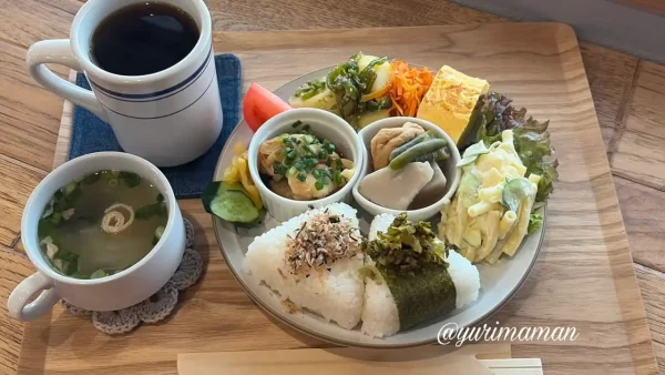 GreenHouse-19のおにぎりプレートランチ01