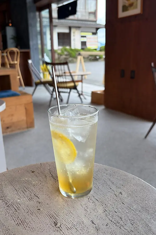 生口島の古民家カフェ「MINATOYA」のレモンソーダ - ゆりママんブログ 生口島の古民家カフェ「MINATOYA」のレモンソーダ