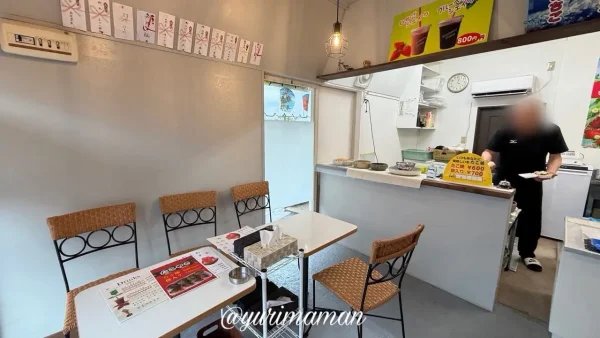 toon-takobo-interior - ゆりママんブログ たこ坊の内観写真(テーブル)