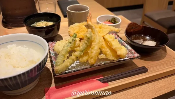 あげてんや天ぷら定食(海老・豚ロース・きす・いか・野菜天) - ゆりママんブログ あげてんや天ぷら定食(海老・豚ロース・きす・いか・野菜天)