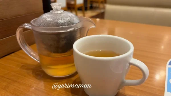 ココスのドリンクバーで楽しんだ温かい紅茶
