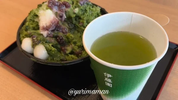 抹茶かき氷と温かい緑茶のセット - ゆりママんブログ 抹茶かき氷と温かい緑茶のセット