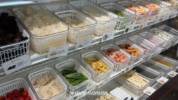 新居浜市の麻辣湯専門店「香辣（シャンラー）」の約50種類以上の具材ショーケース2