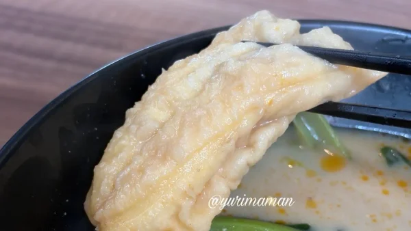 新居浜市の麻辣湯専門店「香辣（シャンラー）」の定番トッピング油条（ヨウティアオ）