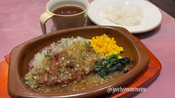 サイゼリヤのディアボラ風ハンバーグランチとライス・スープ - ゆりママんブログ サイゼリヤのディアボラ風ハンバーグランチとライス・スープ