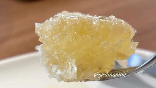 パンケーキに添えるコムハニー(巣蜜)02 - ゆりママんブログ パンケーキに添えるコムハニー(巣蜜)02