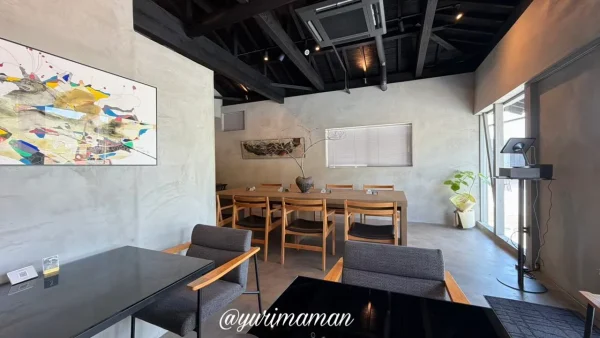 大三島Hime食堂の梁を生かしたモダンな店内 - ゆりママんブログ 大三島Hime食堂の梁を生かしたモダンな店内