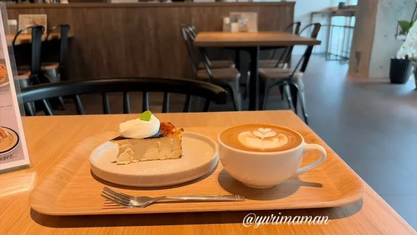 伯方島ISLE COFFEEのカフェラテとチーズケーキ02 - ゆりママんブログ 伯方島ISLE COFFEEのカフェラテとチーズケーキ02