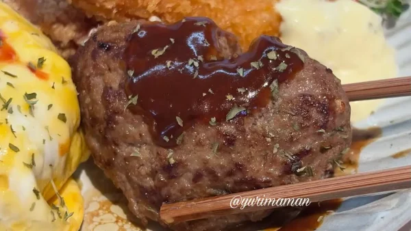 くぼたキッチン959の肉肉しい手作りハンバーグ