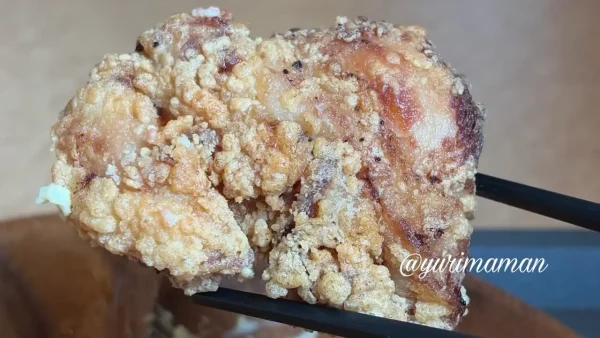 オムライスに付いているサクサク衣の唐揚げ - ゆりママんブログ オムライスに付いているサクサク衣の唐揚げ