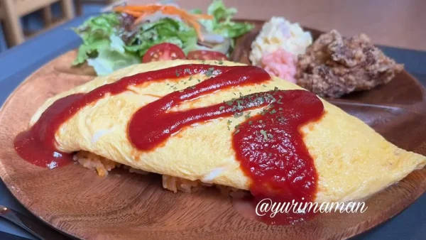 村一番食堂のオムライス880円-02