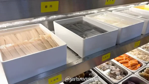 小谷姐姐の麻辣湯で選べる具材コーナー（春雨・麺類）
