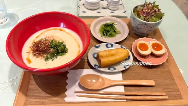 豆乳粥とサラダや油条が付いた台湾粥ランチ01
