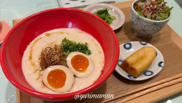 豆乳粥とサラダや油条が付いた台湾粥ランチ03