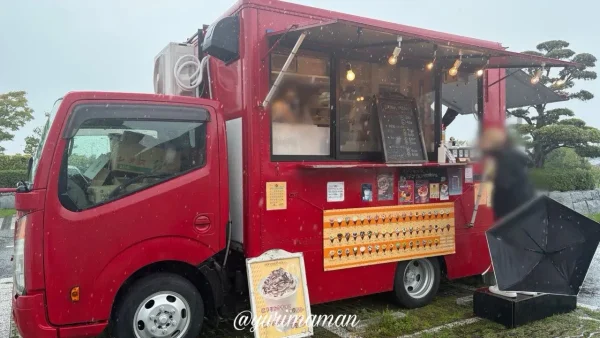 愛媛オレンジバイキングス開幕戦に出店したロマンドーロールのキッチンカー