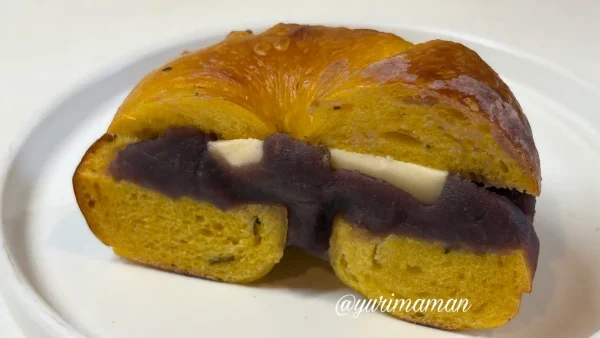 ごろうぱんのかぼちゃあんバターサンド