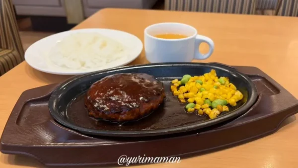 ガストのチーズINハンバーグランチ01