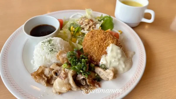 ジョイフル金曜日のカフェプレートランチ・焼きしゃぶ&ポテトコロッケ