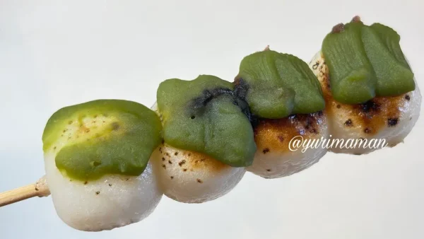 みつのもりの抹茶あん団子