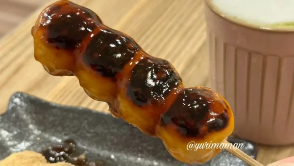 みつのもりの炭火焼きみたらし団子