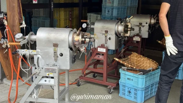 なかやま栗センターで稼働する焼き栗の機械