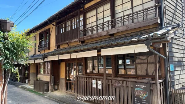大洲城下町に残るレトロな木造建築