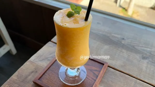 大洲のレトロ散策途中にカフェで楽しんだドリンク