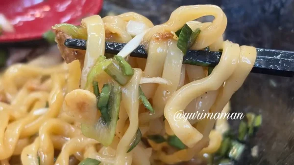 麺やだんここのまぜめんに合わせるいりこ酢とニラ醤油