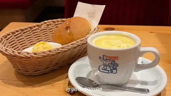 コメダモーニングのコーンスープとローブパン・たまごペースト