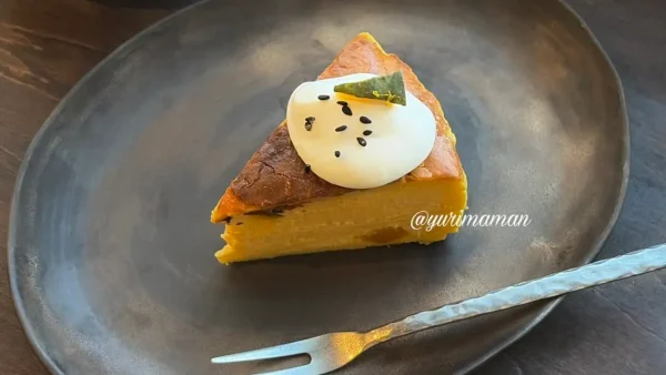 とろっとなめらかなかぼちゃのバスクチーズケーキ