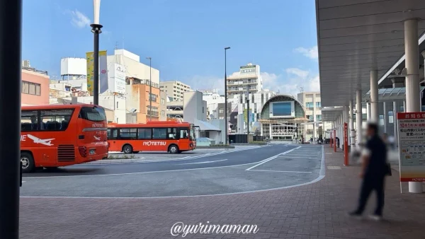 松山市駅前から銀天街方面を見た様子